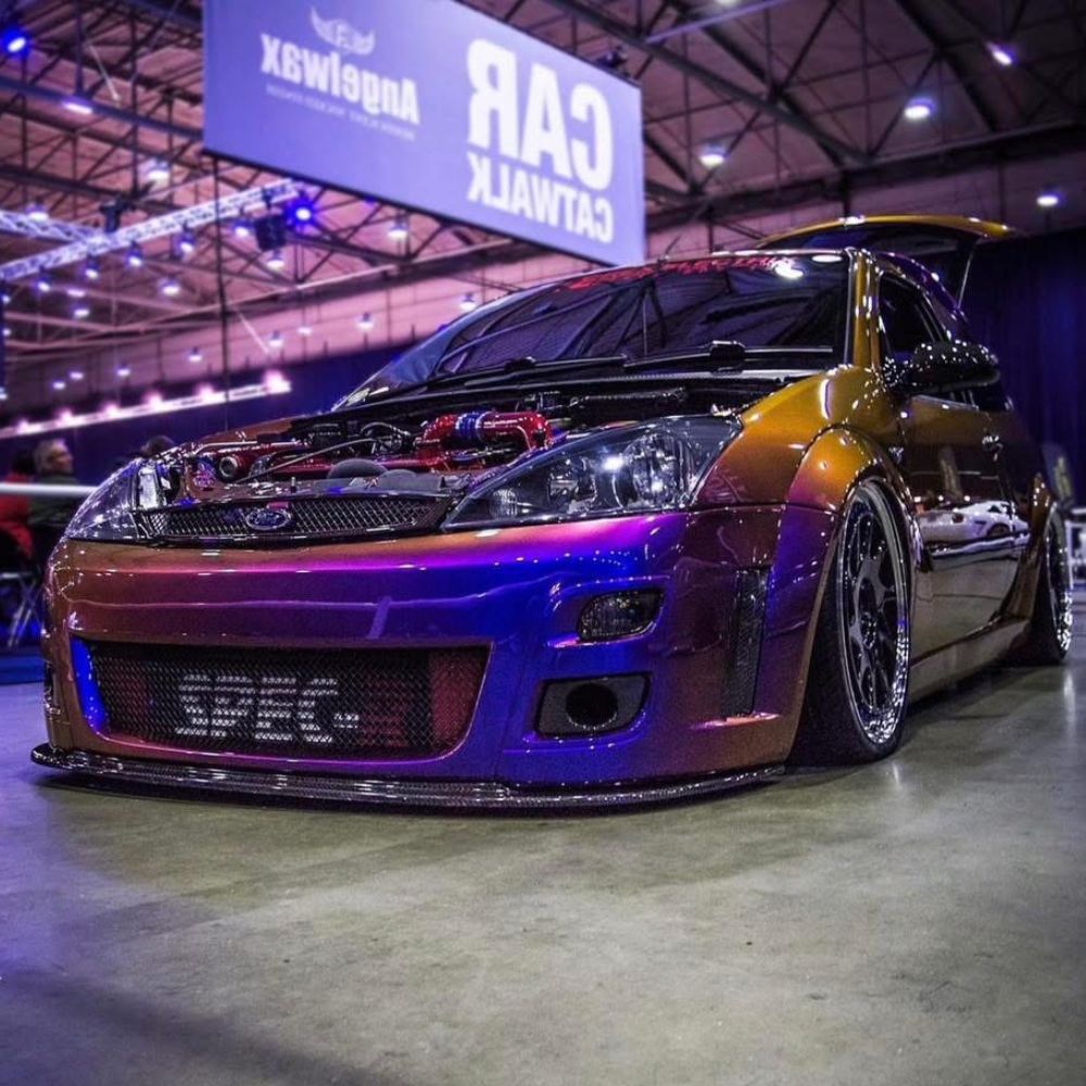 Een Ford Focus RS MK1 uit de UK met 70,000 aan modificaties