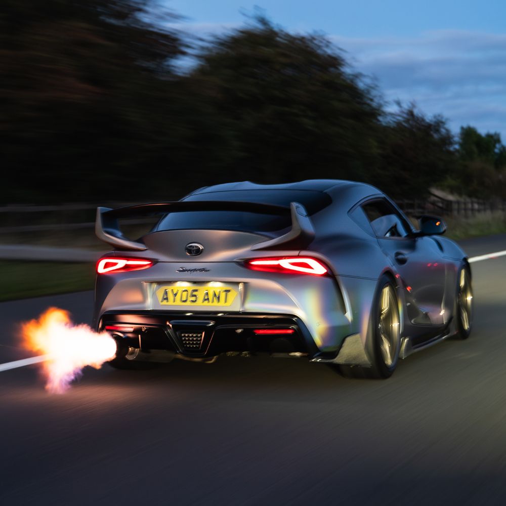 Vlammen! Dikke Toyota Supra MK5 (2020) uit de UK